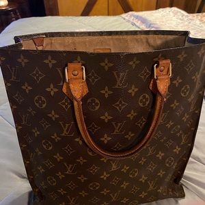 Louis Vuitton collection (used and in good condition). Authentic.